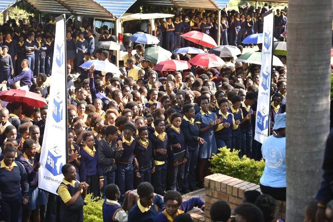 Crowd Students